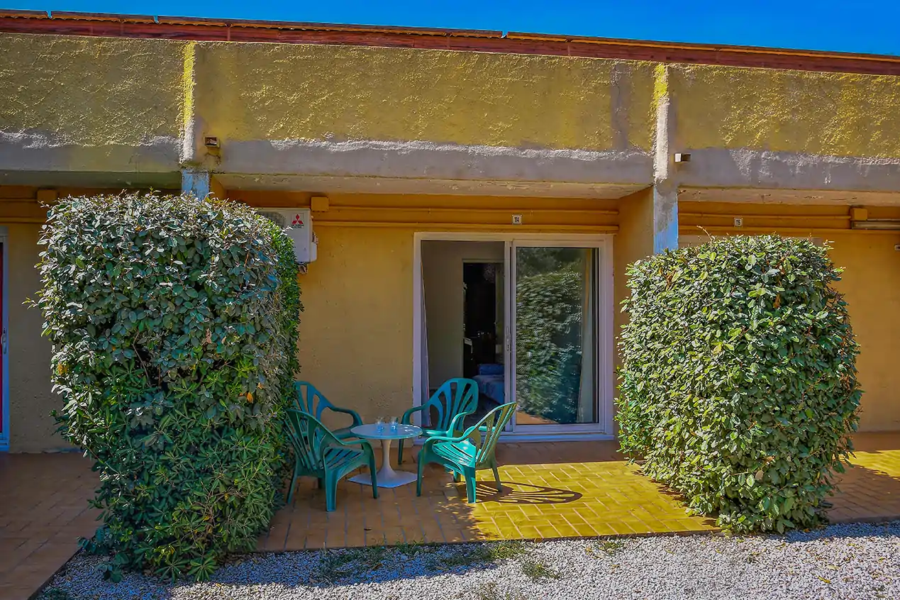 Ferienwohnungen mit Terrasse in Calvi