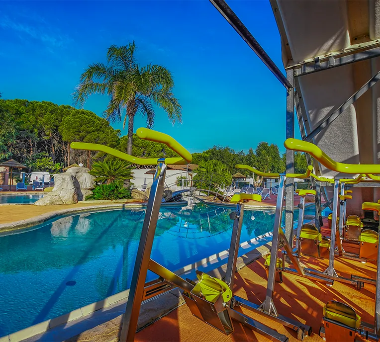 Aquabikes Schwimmbad Residence les castors