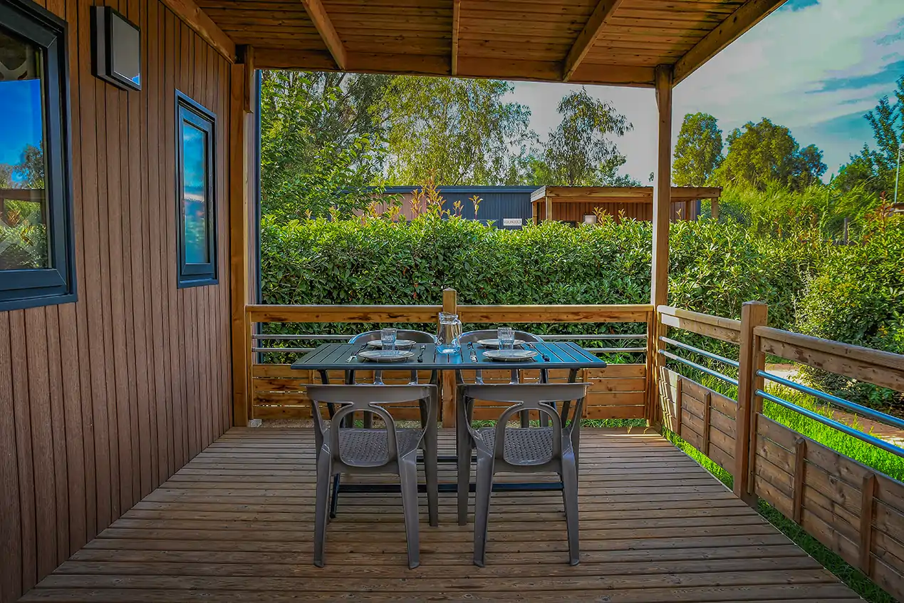 schöne Terrasse Mobilheim Camping les castors