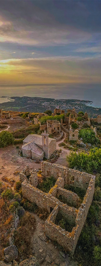 die majestätischen Berge der Ile de Beaute