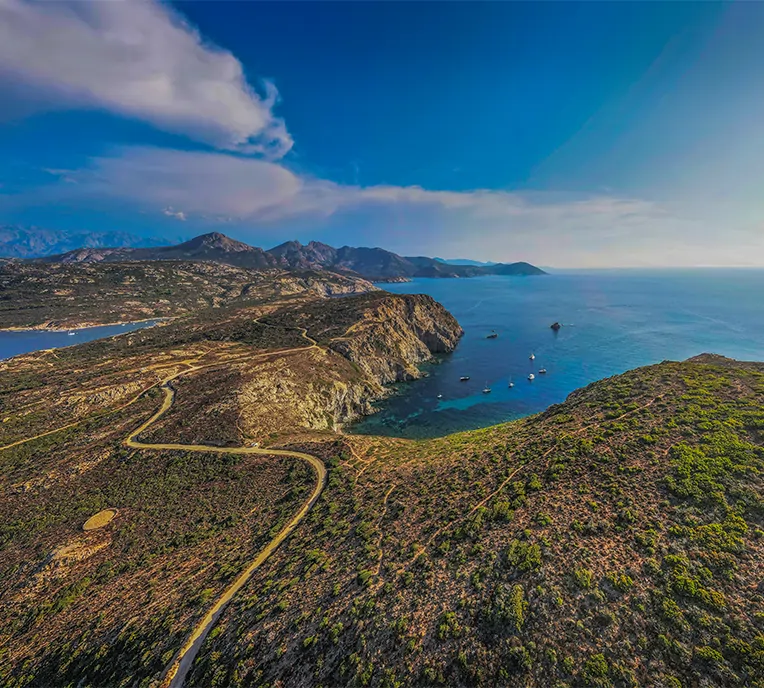 zahlreiche Freizeitaktivitäten im Freien Wanderungen