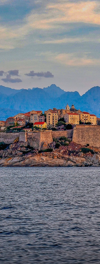 ein kulturelles Eintauchen in Korsika die Zitadelle von Calvi