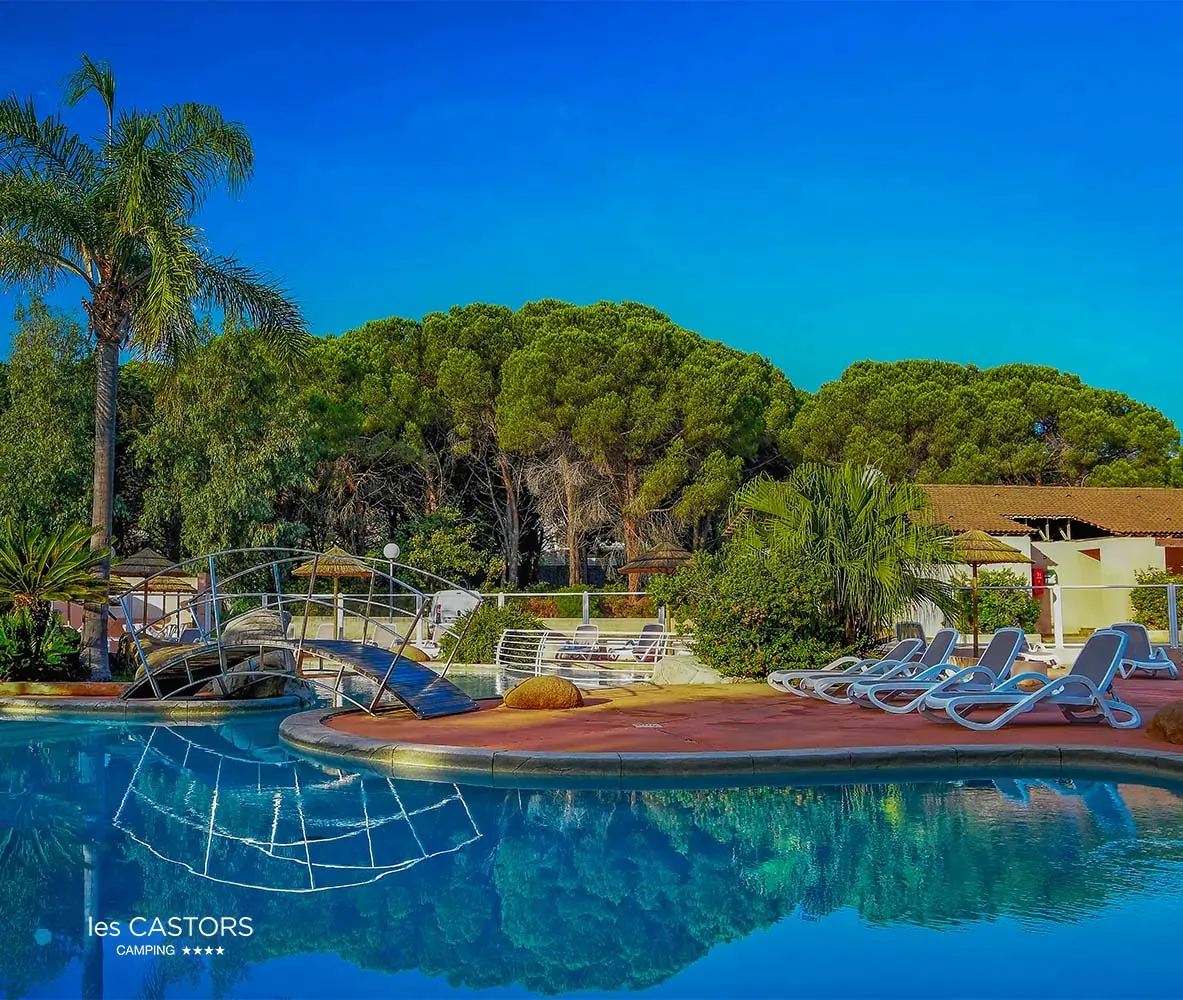 unter der korsischen Sonne Ihre Erfrischungsblase in den Schwimmbädern der Campingplätze Logo-Pastillen